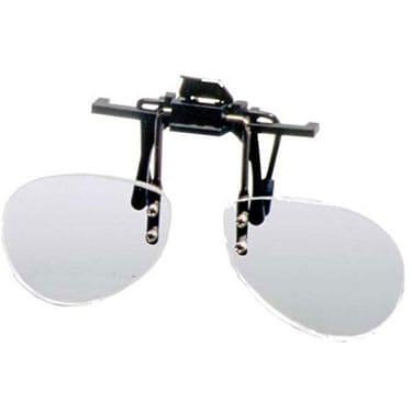 Magnifying eyewear
